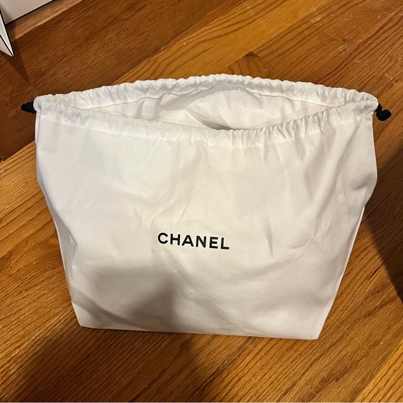 Chanel drawstring bag - Picture 1 of 3